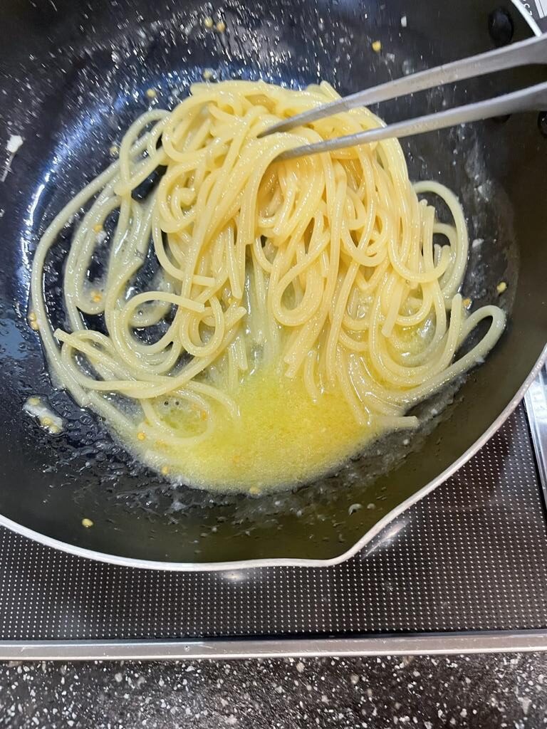 とろっとしたクリームソースのペペロンチーノ